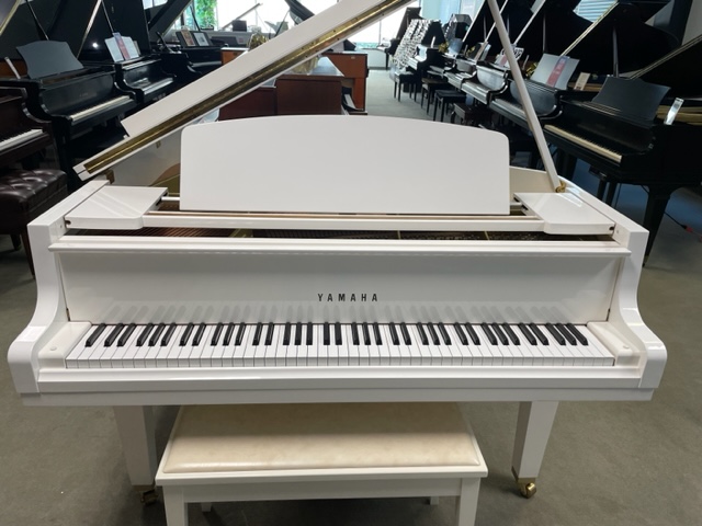 White Yamaha GH1 Baby Grand