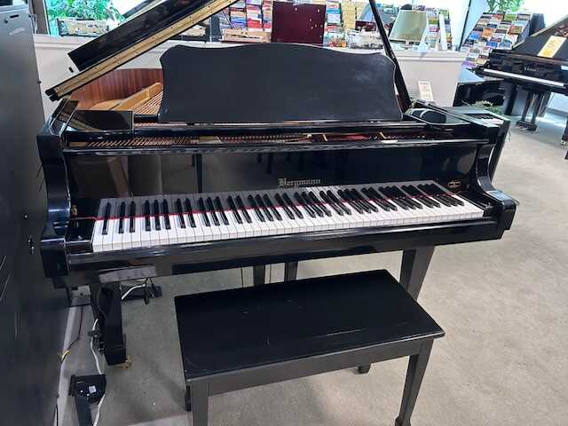 Bergmann TG-150 Baby Grand