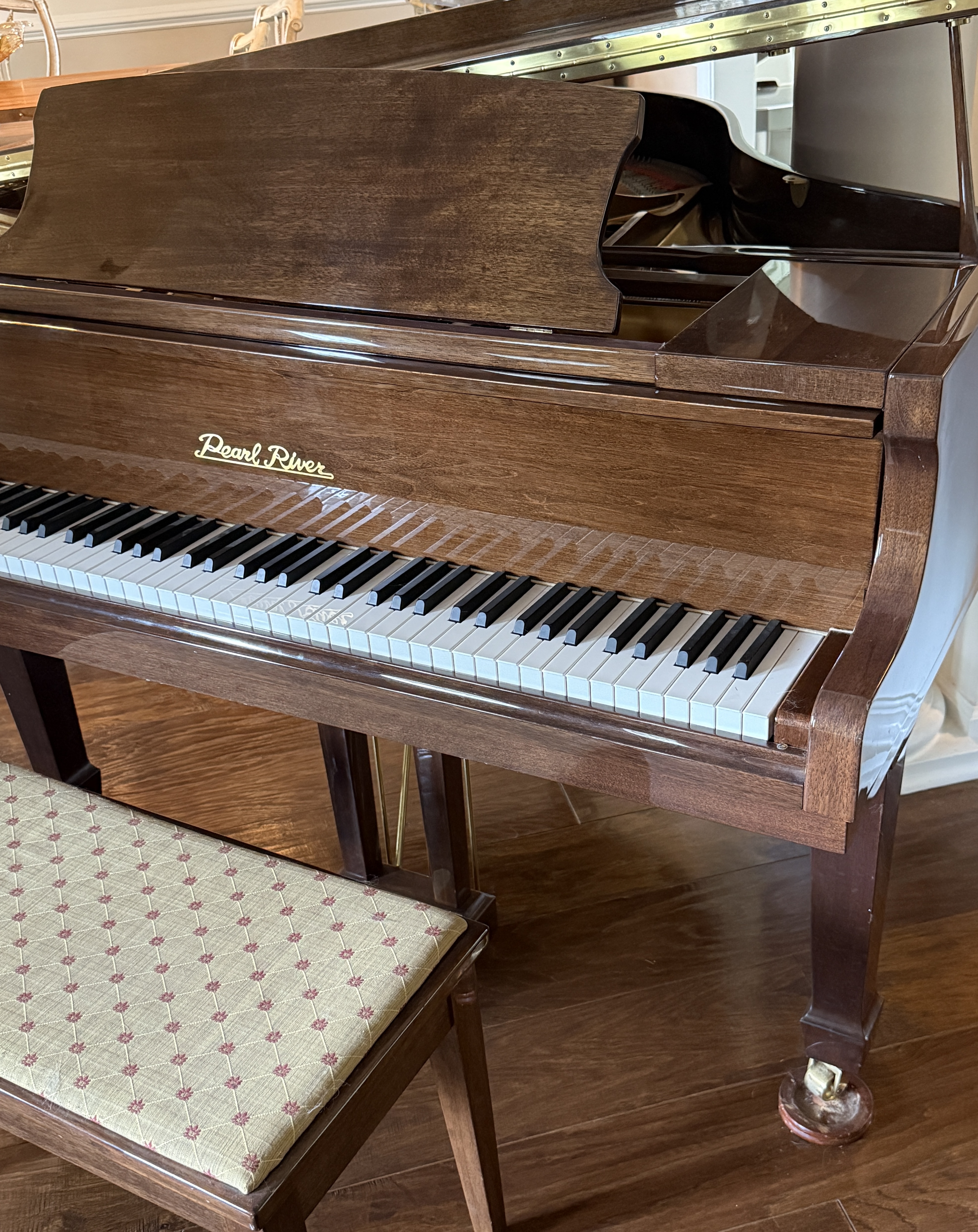 Pearl River GP-142 Petite Grand