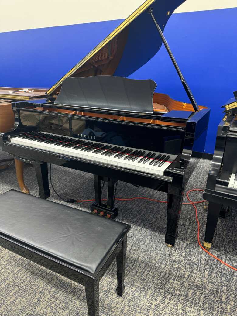 YAMAHA C2 DISKLAVIER GRAND PIANO - FREE DELIVERY EAST COAST