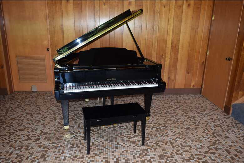 Beautiful Wurlitzer G-411 Grand Piano in Gloss Black Finish