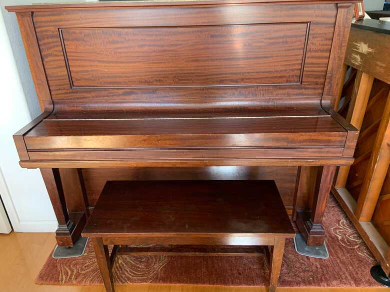 Refurbished "Vertegrand" Steinway Upright Piano