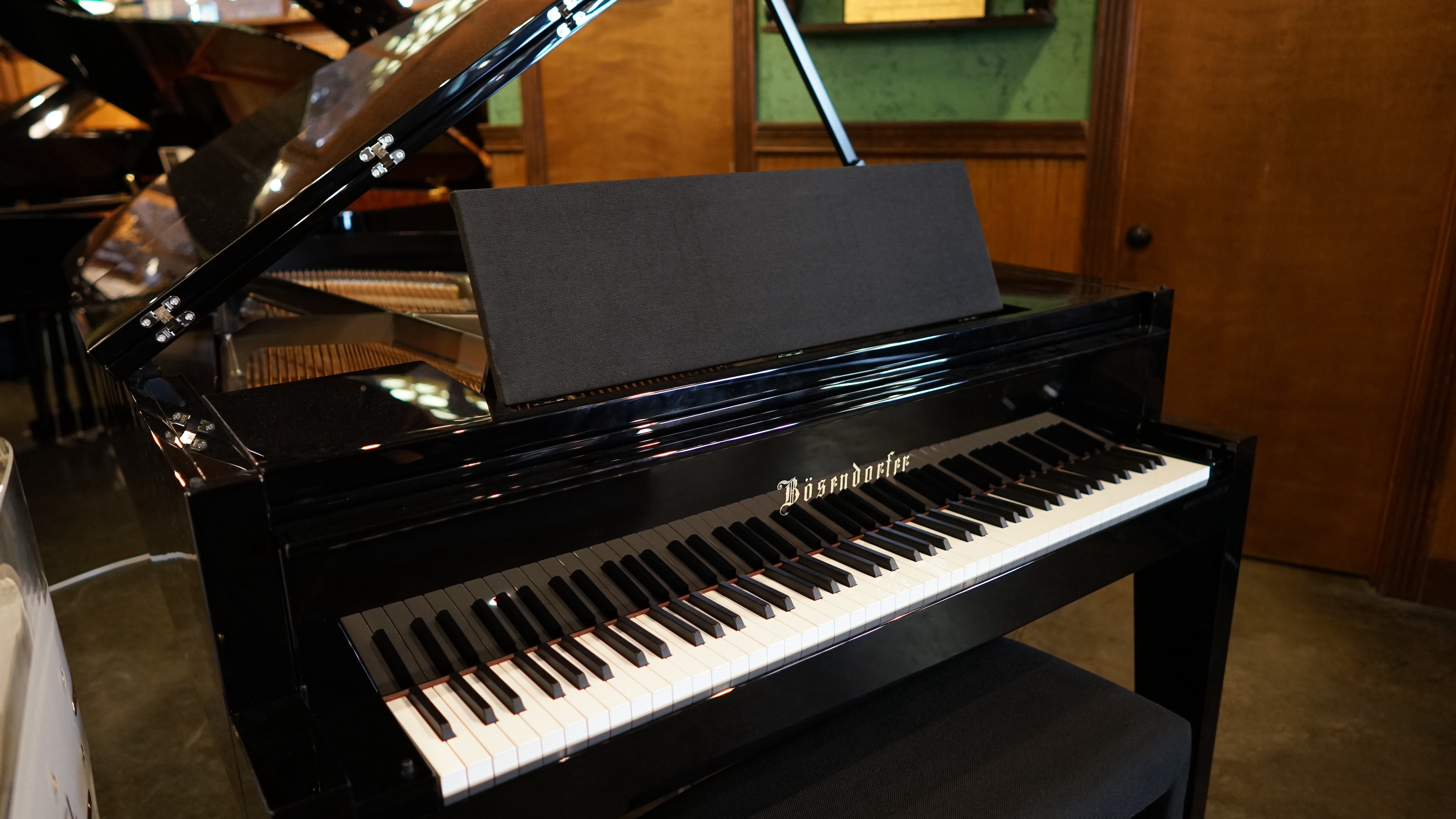 Bösendorfer Model 200 "EDGE" Designer 