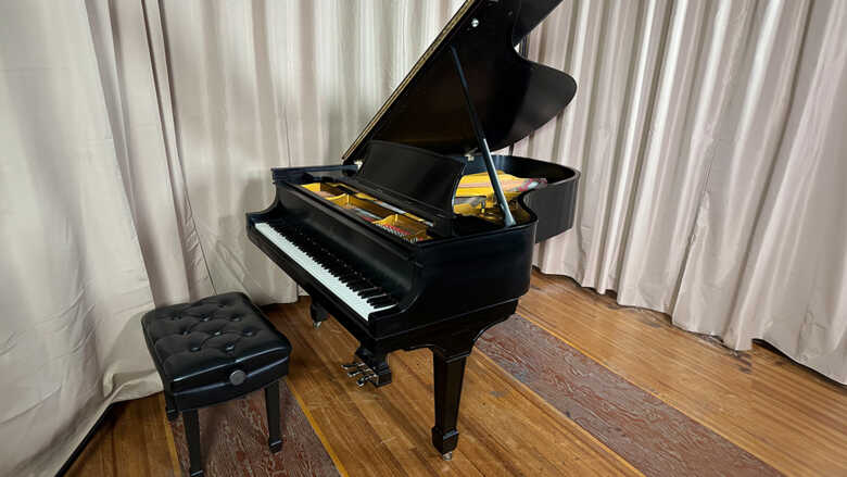 Steinway & Sons Grand Piano A3