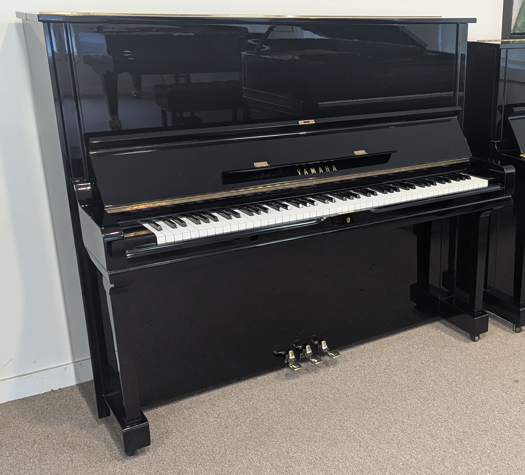 1972  Yamaha U3 52" upright in good condition