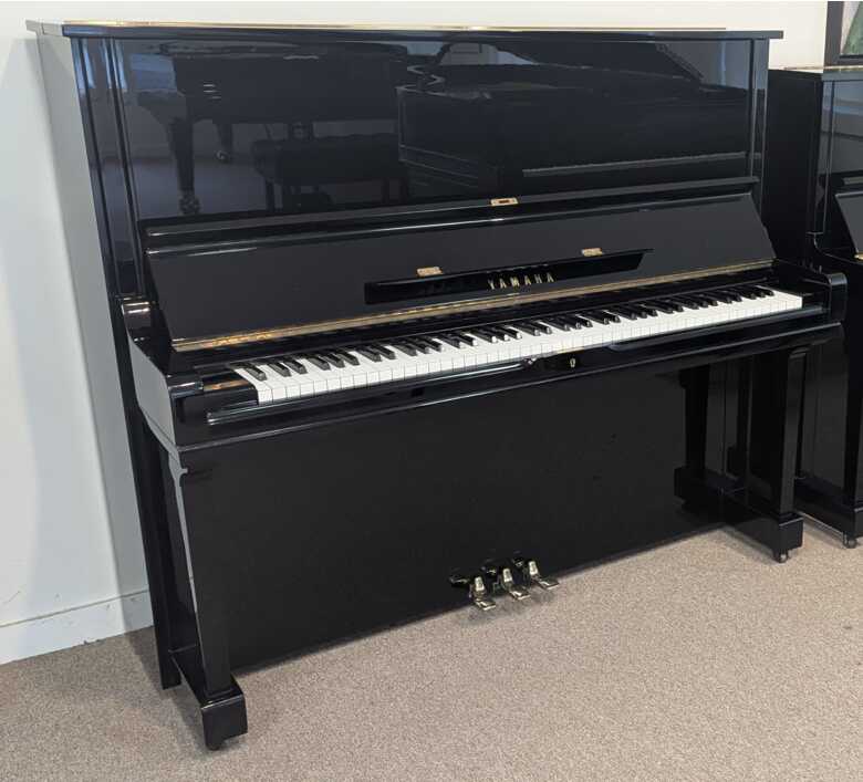 1972  Yamaha U3 52" upright in good condition