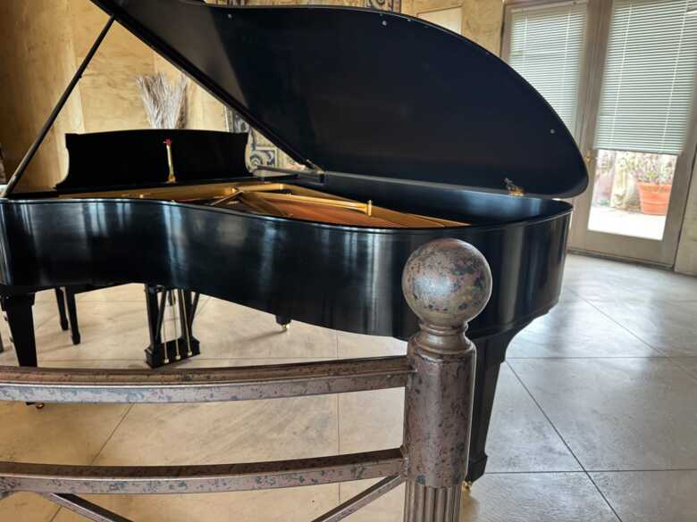 Steinway grand piano model B