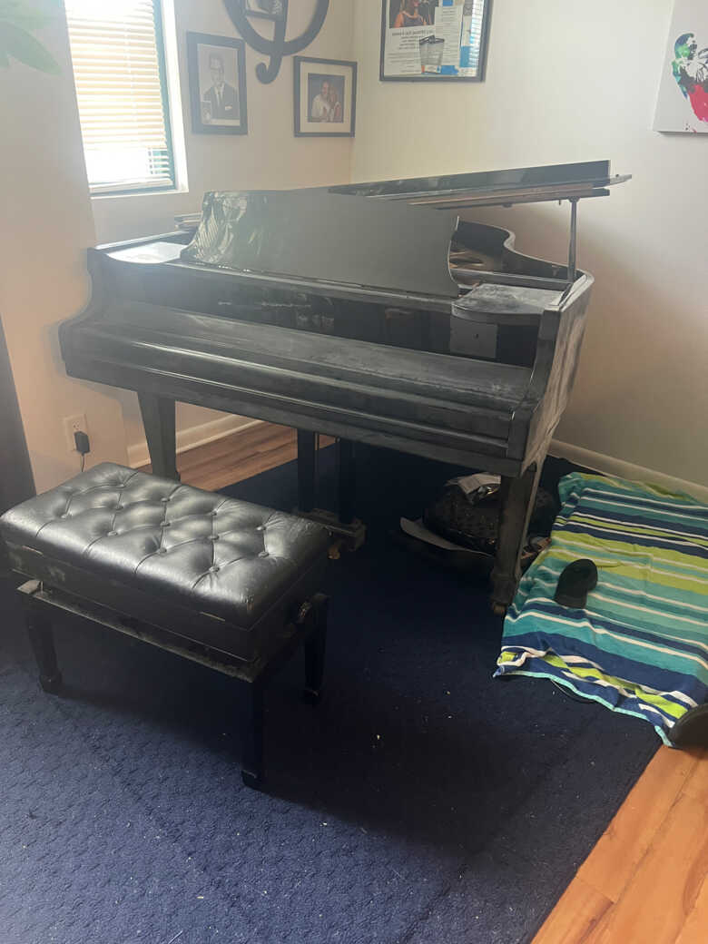 Beautiful 1984 Samick Grand Piano for Sale – Excellent Cond.