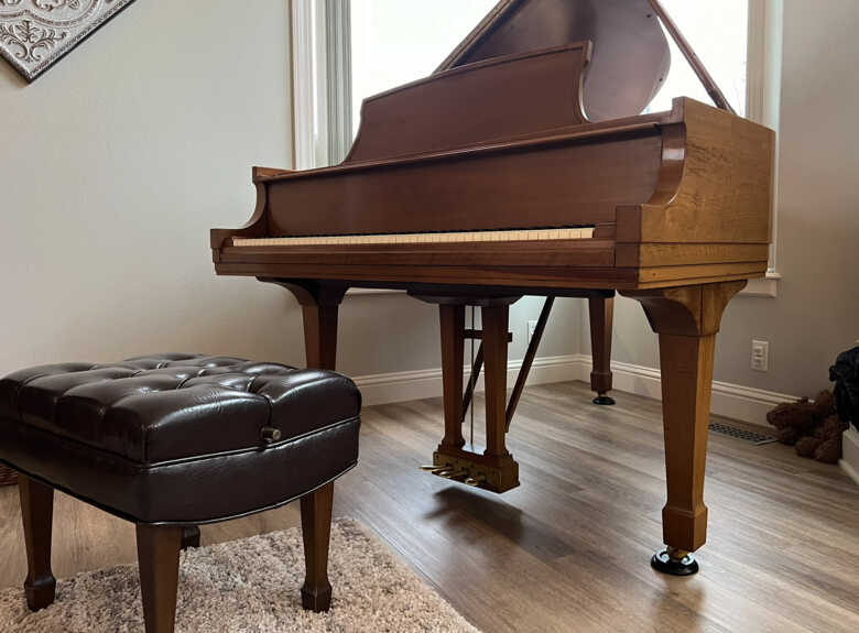STEINWAY & SONS Model L Living Roon Concert Grand Piano