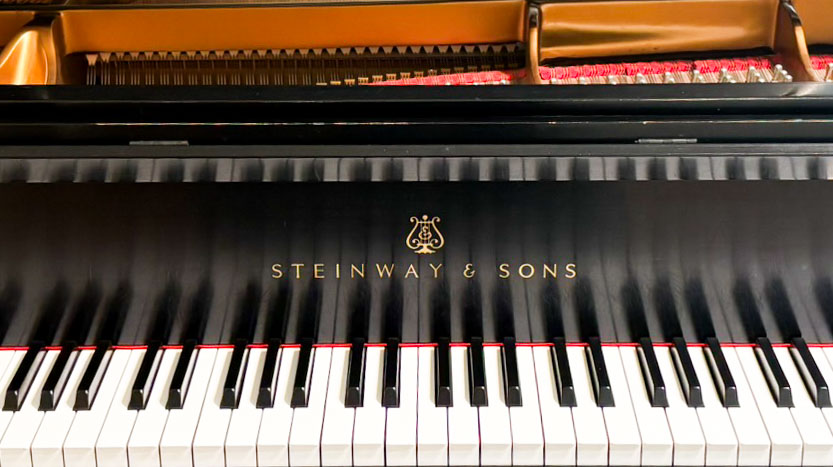 IMMACULATE, one owner STEINWAY & SONS B 6'11" Grand Piano 