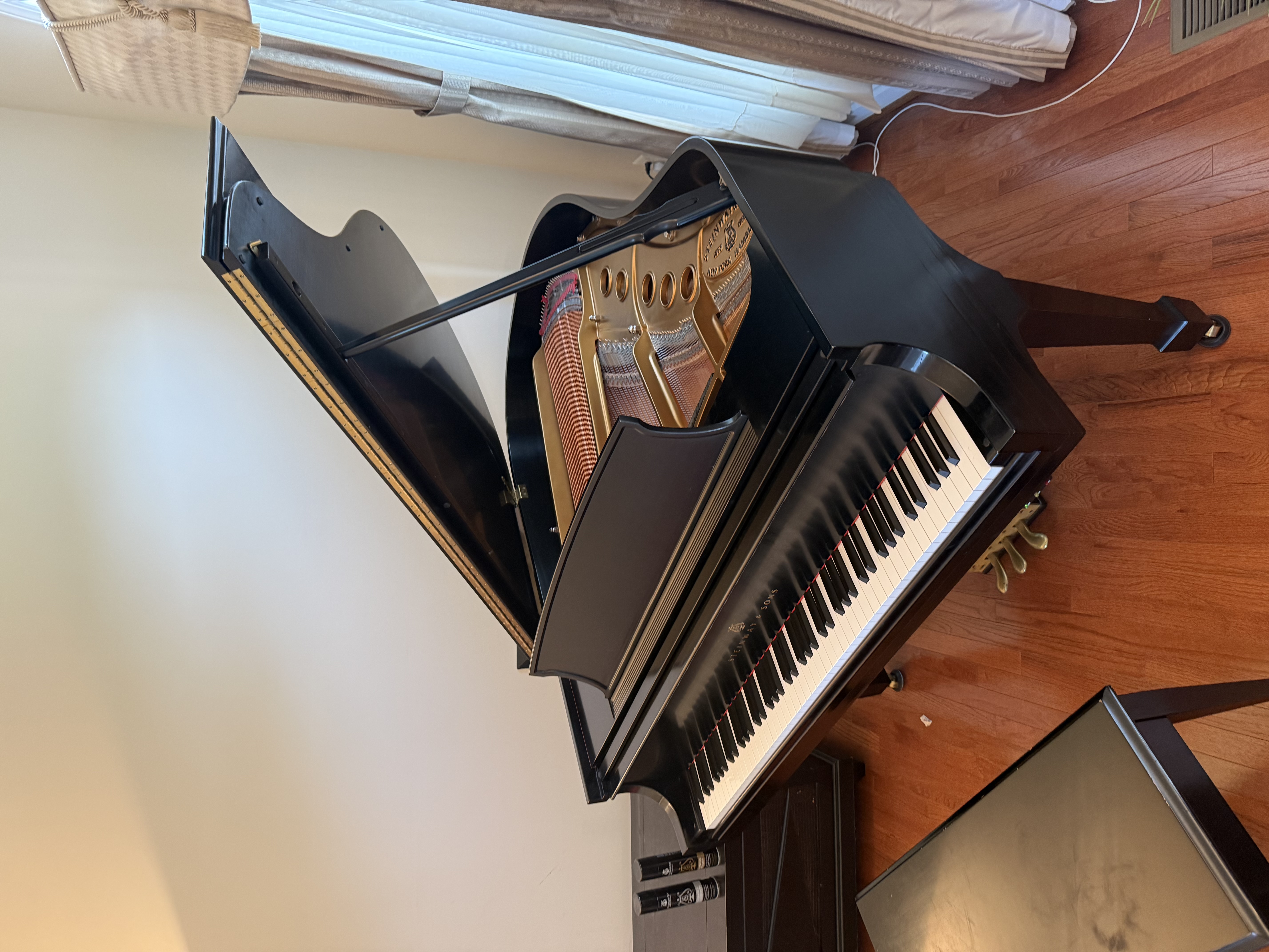 Steinway Model S