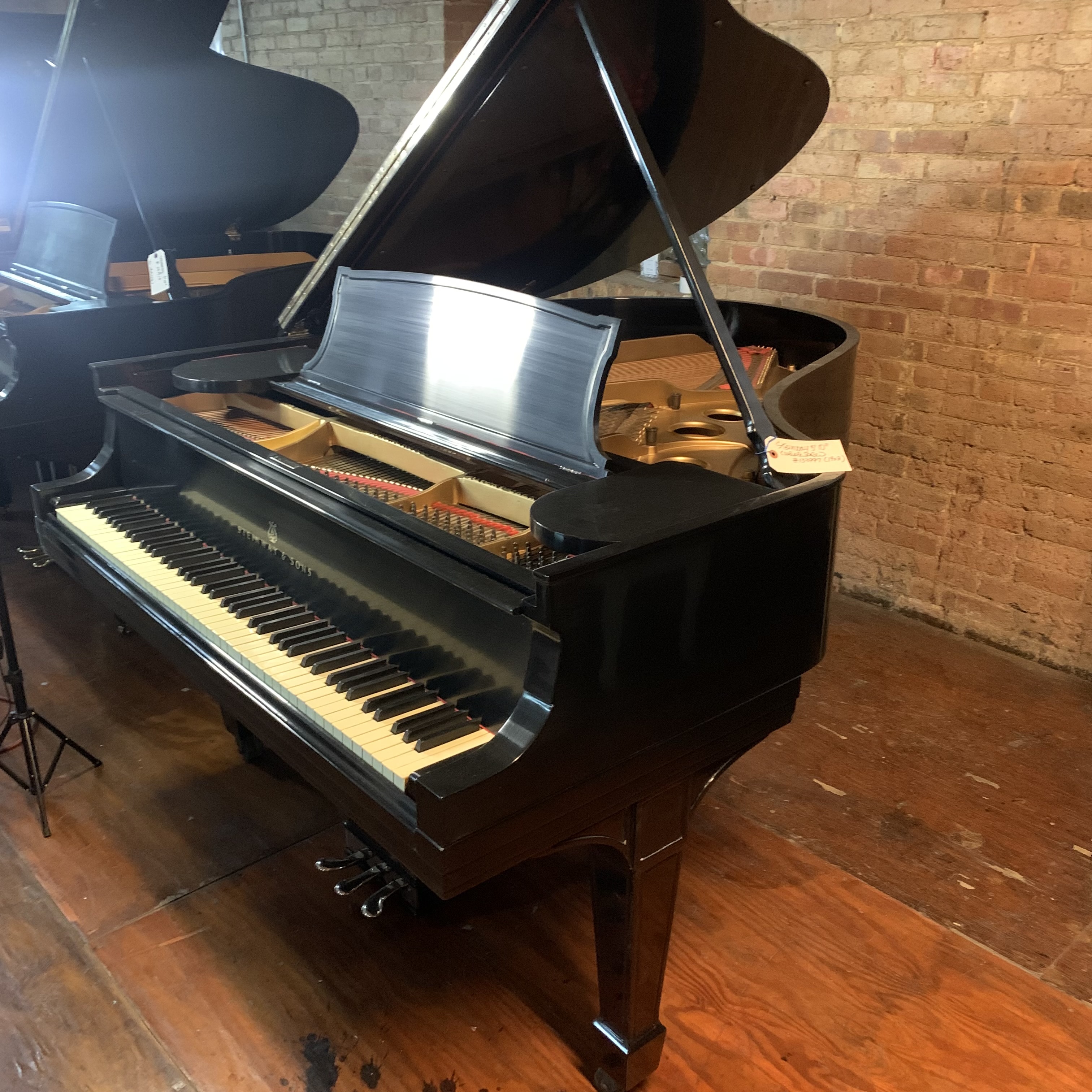 Steinway O 