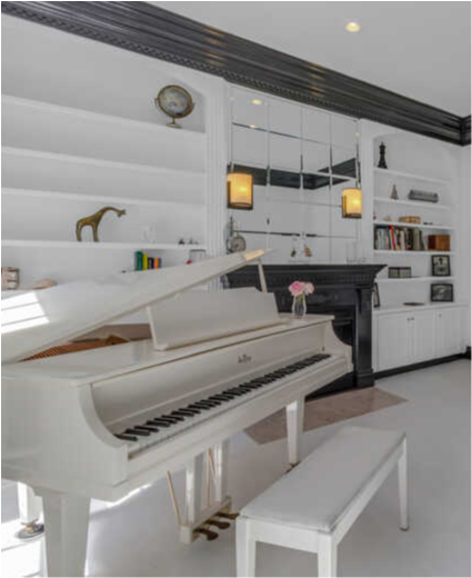 Kimball White La Petite Grand