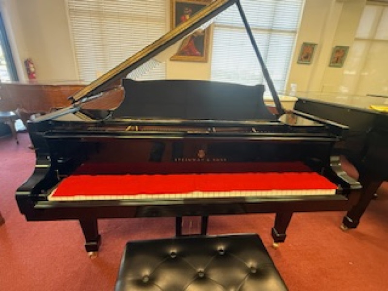 Only black Hamburg B Steinway in the market 
