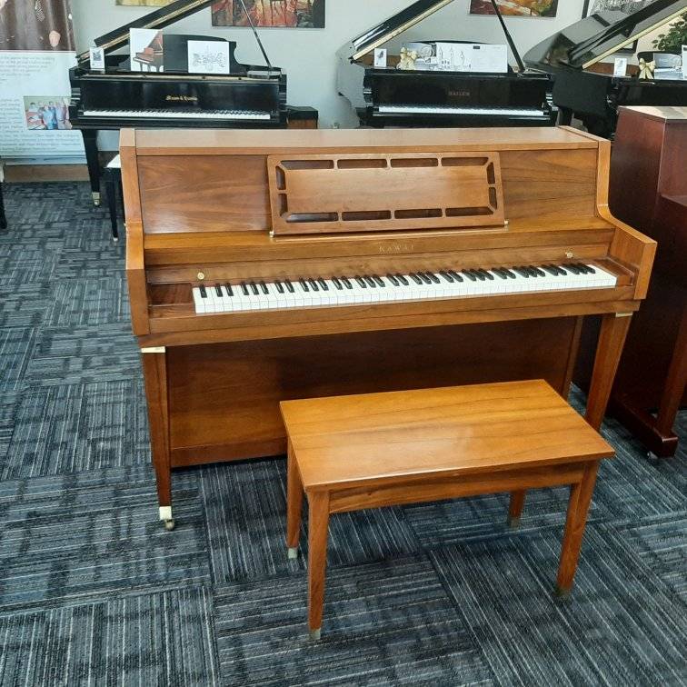 1967 KAWAI Studio Piano