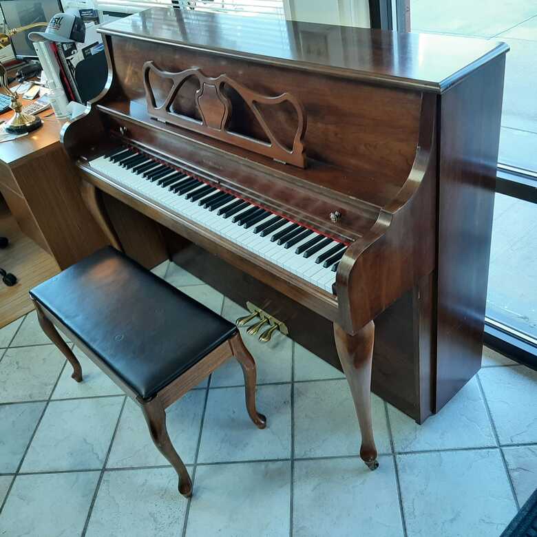 1993 French Providential KIMBALL Upright  Console