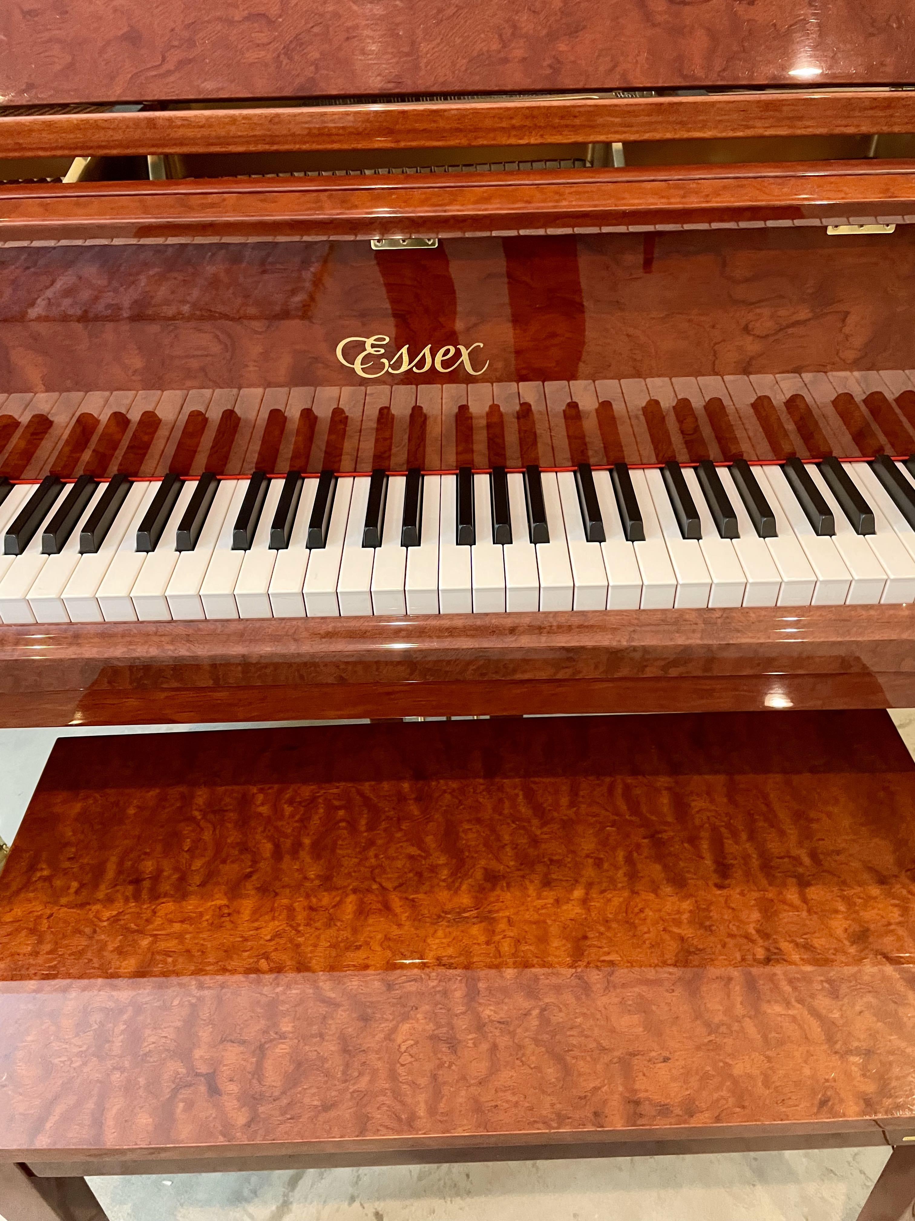 Bubinga Essex baby grand