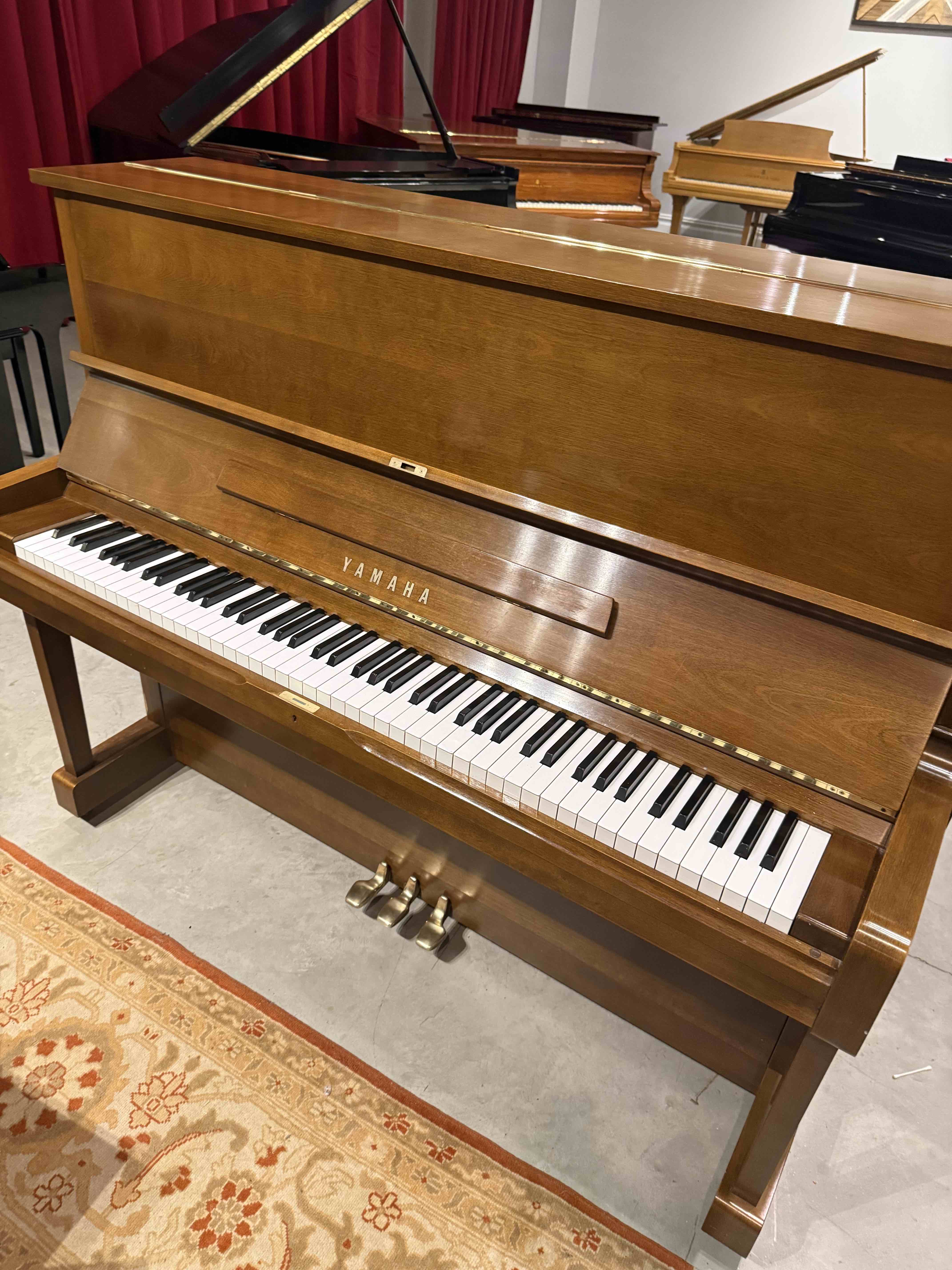 Satin Walnut U1