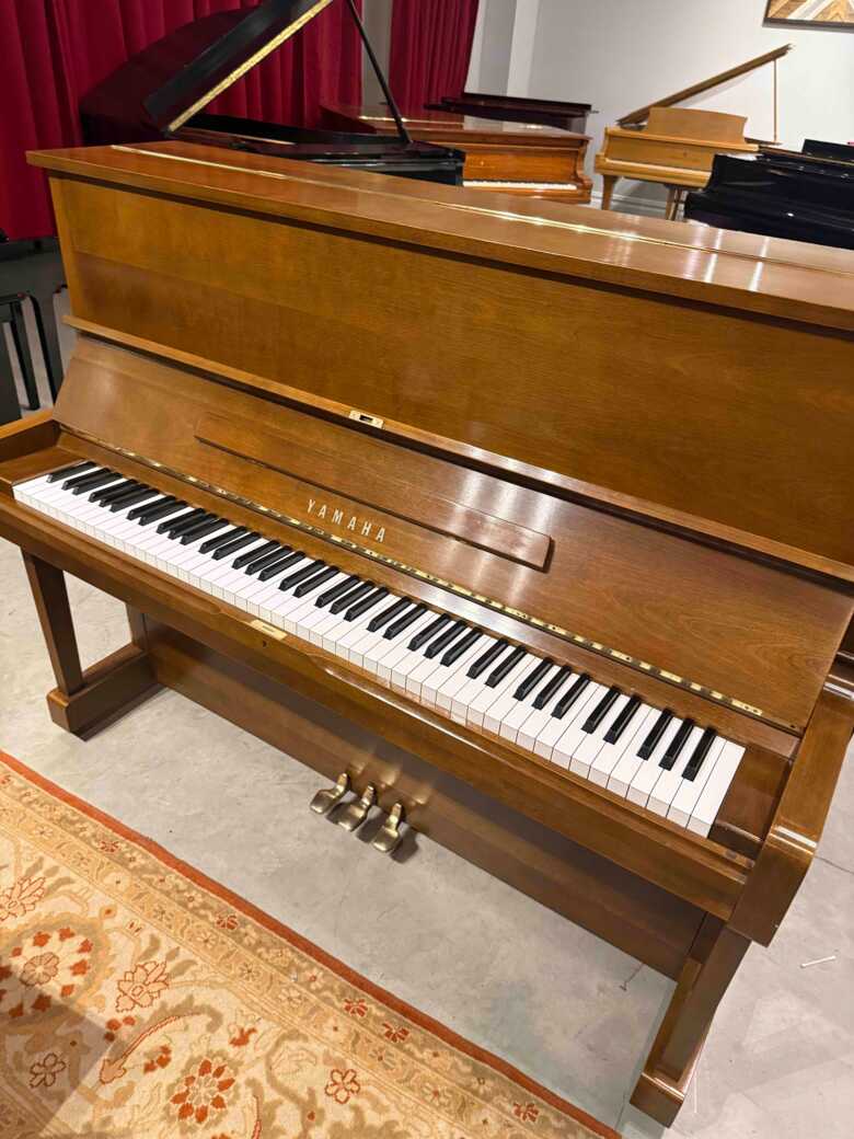 Satin Walnut U1