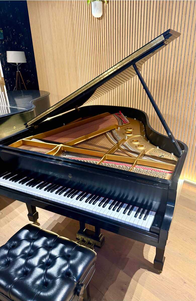 Pristine Steinway L, new in 1994