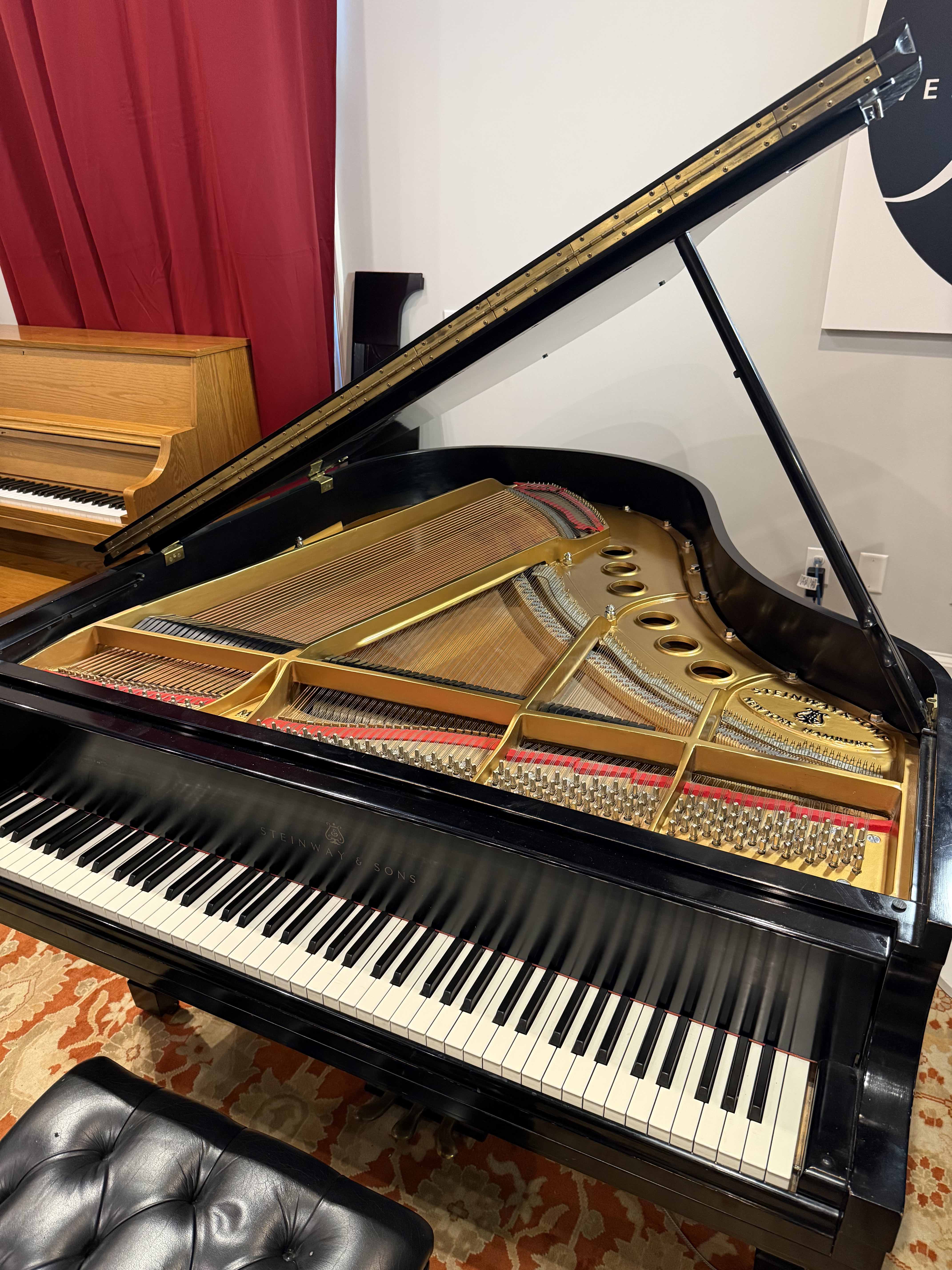 Mint, original Steinway M