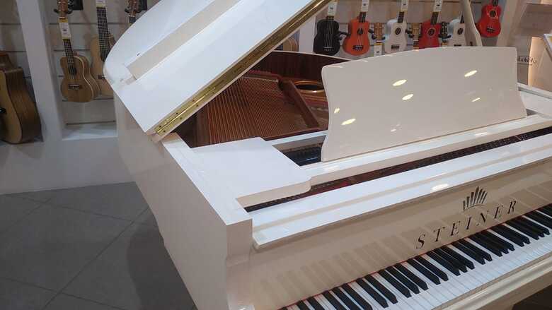 steiner baby grand piano white