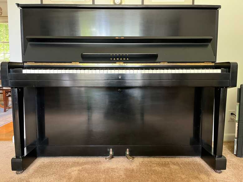 Yamaha U1 48" Upright Piano Black