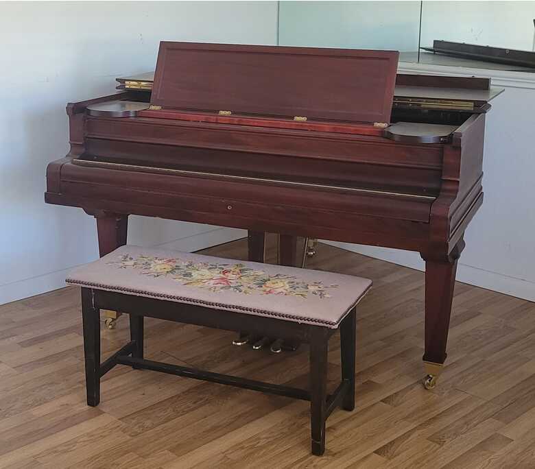 Baldwin Baby Grand Piano with Bench