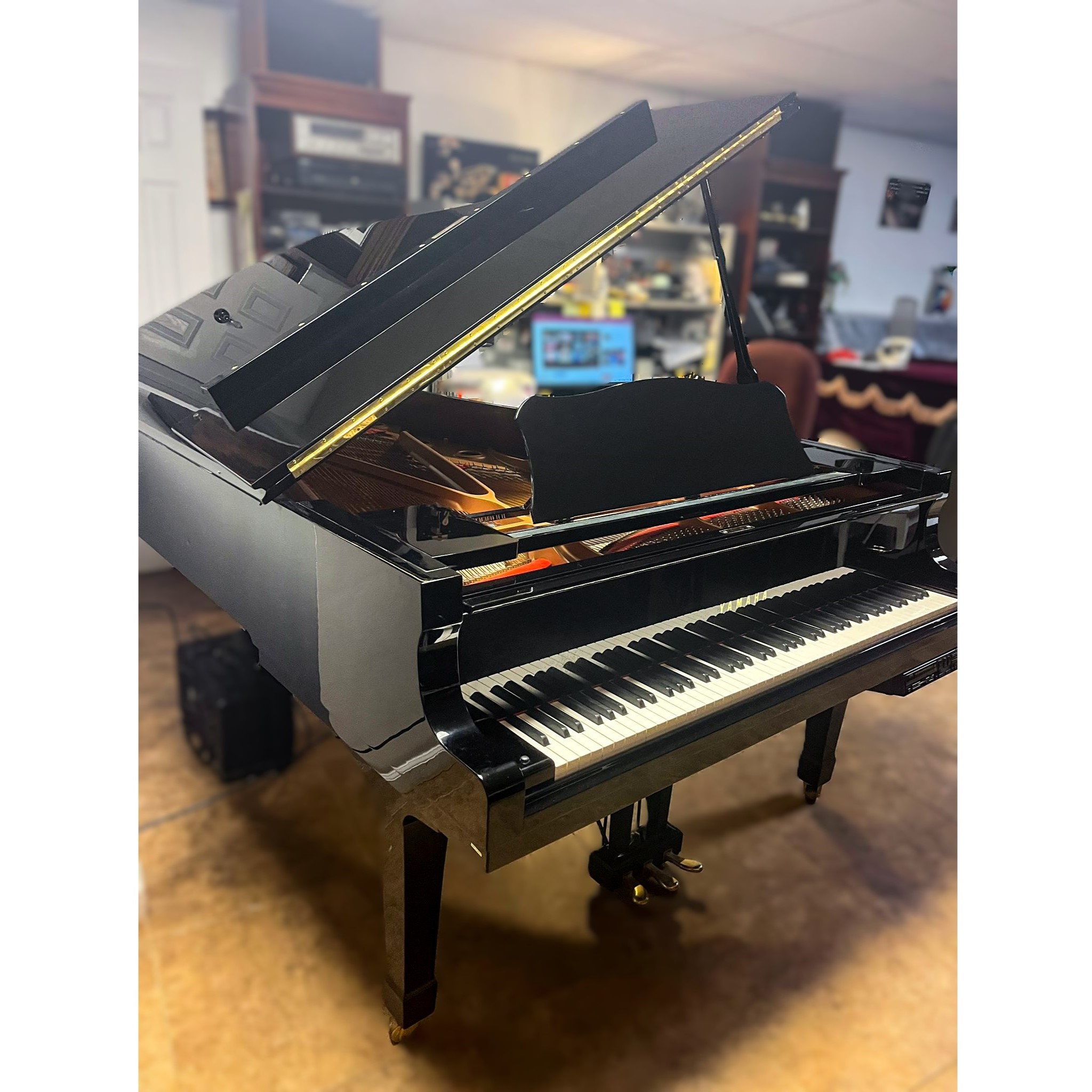 Yamaha C6 Grand Piano with Disklavier System – A Perfect Ble