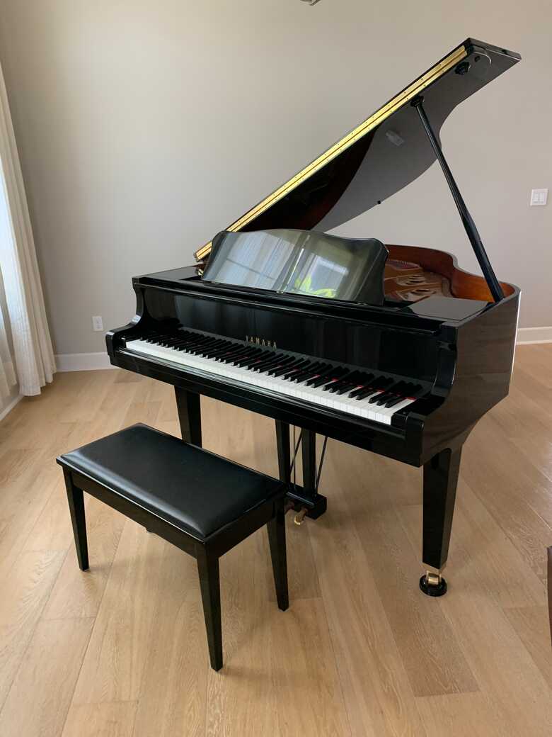 young chang baby grand piano with player 1989