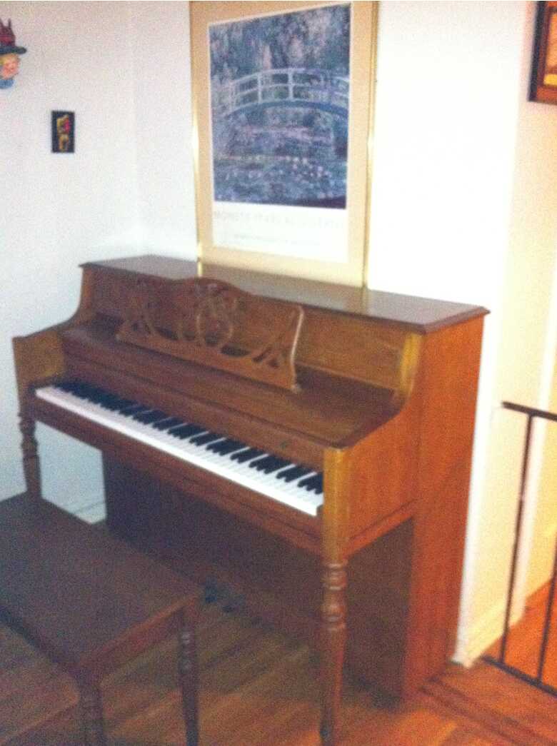 Bergmann piano, EXCELLENT condition Downsizing