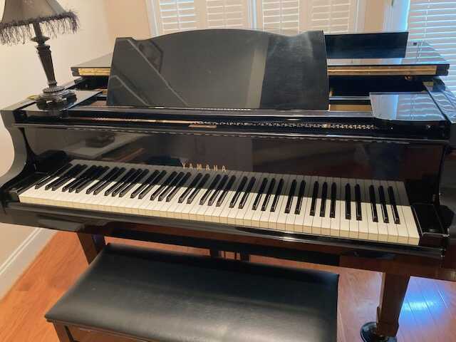 Yamaha G5 Grand Piano - Excellant Condition