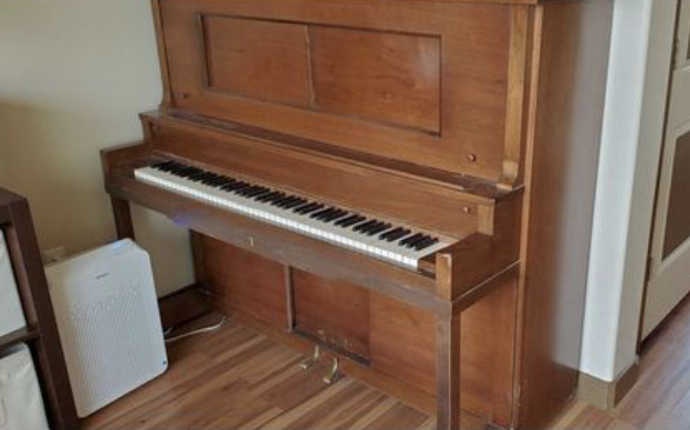 Gulbransen upright piano