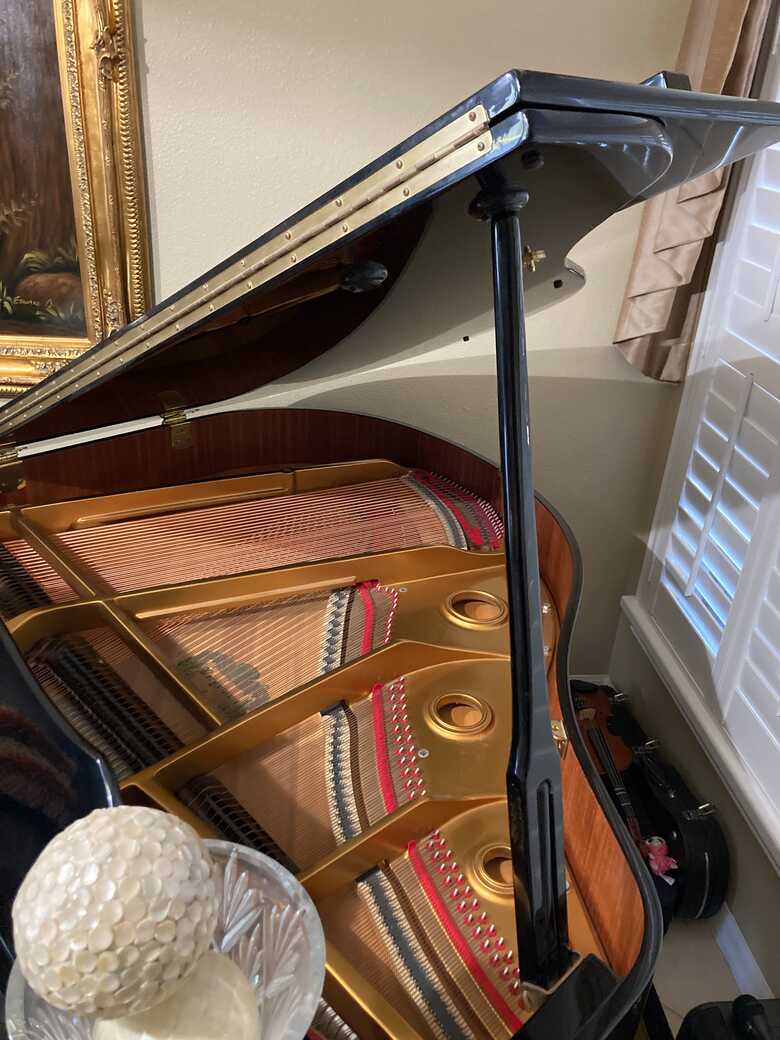 Beautiful Condition working baby grand