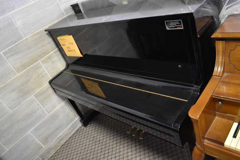 Yamaha U10BL 1989 Upright Piano