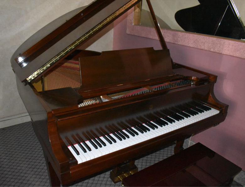SALE Steinway & Sons Model M Baby Grand TUNED AND DELIVERED