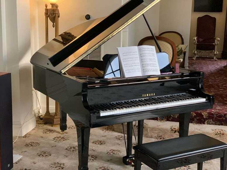 Yamaha grand piano C 3