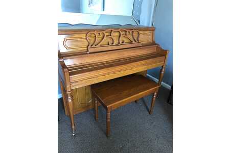 young chang upright piano 1563145