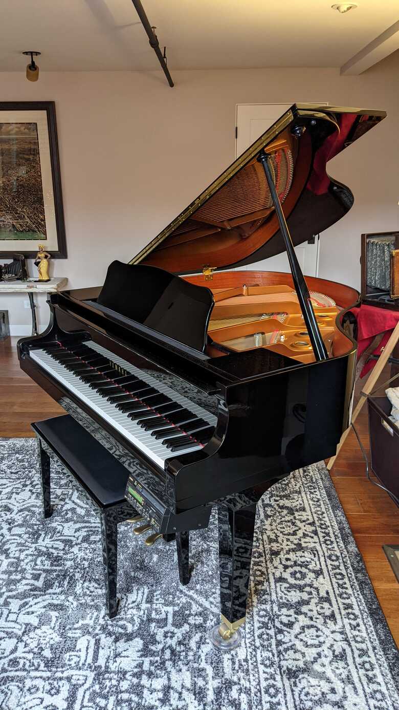 Yamaha Polished Ebony Disklavier Player Baby Grand Piano