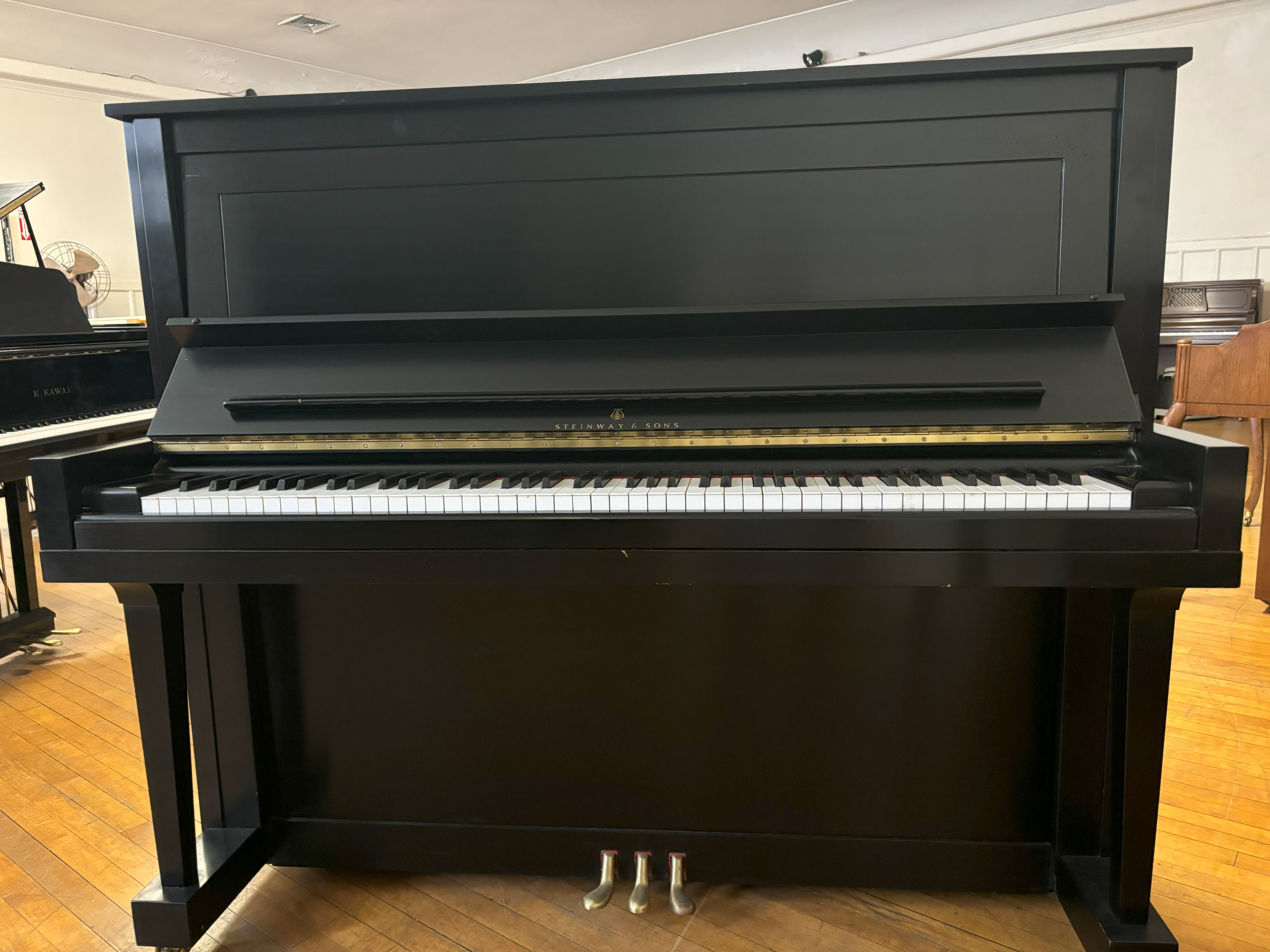 Steinway k52