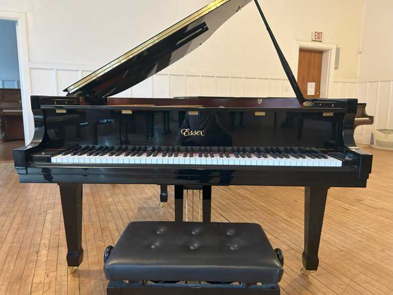 Steinway Essex baby grand 