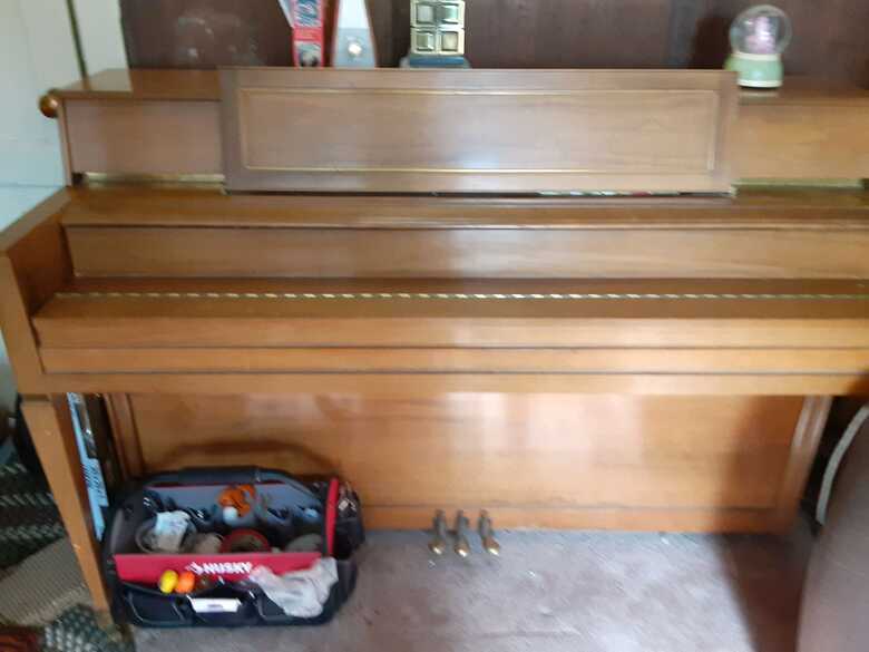 story and clark small piano