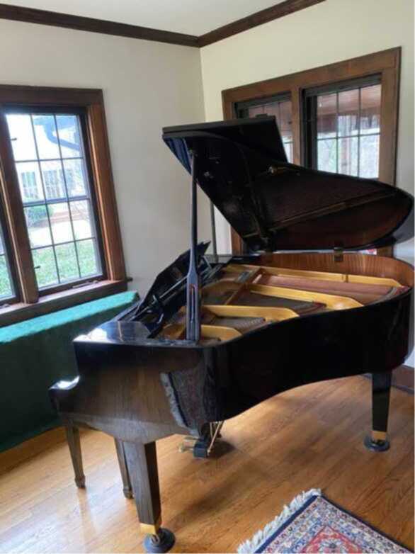 Weber Baby Grand piano. Polished Black. Excellent condition 