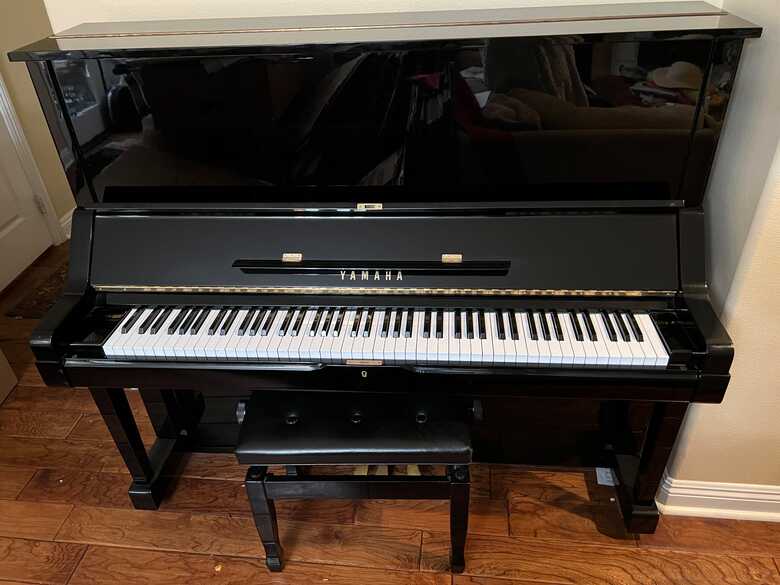 Yamaha UX upright piano