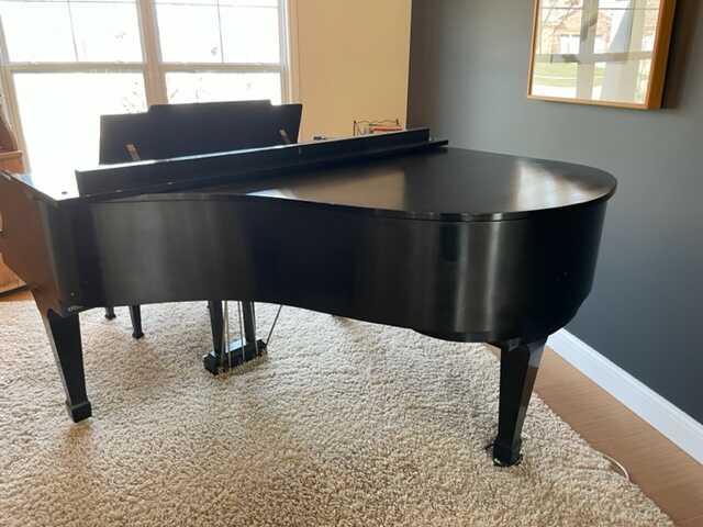 Beautiful Grand - excellent condition