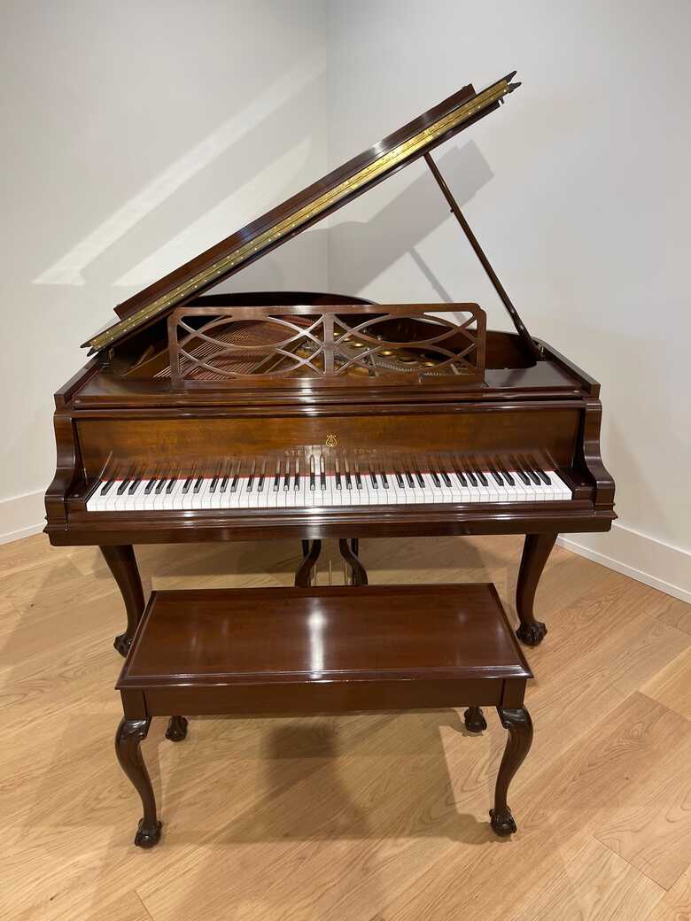!996 Satin Mahogany Steinway & Sons M Chippendale Grand