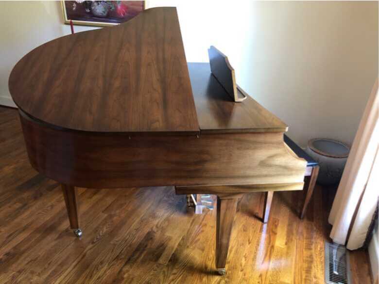 Showroom Condition Baby Grand