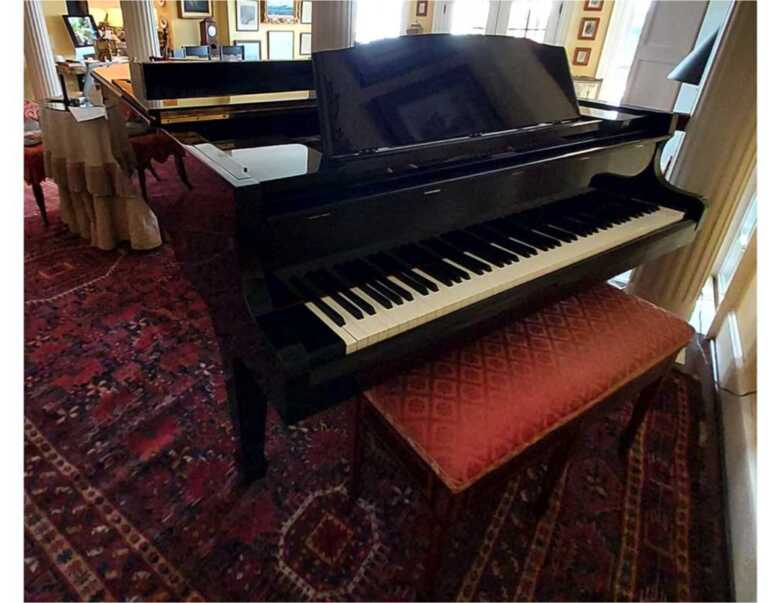 Excellent condition K. Kawai 6ft Grand