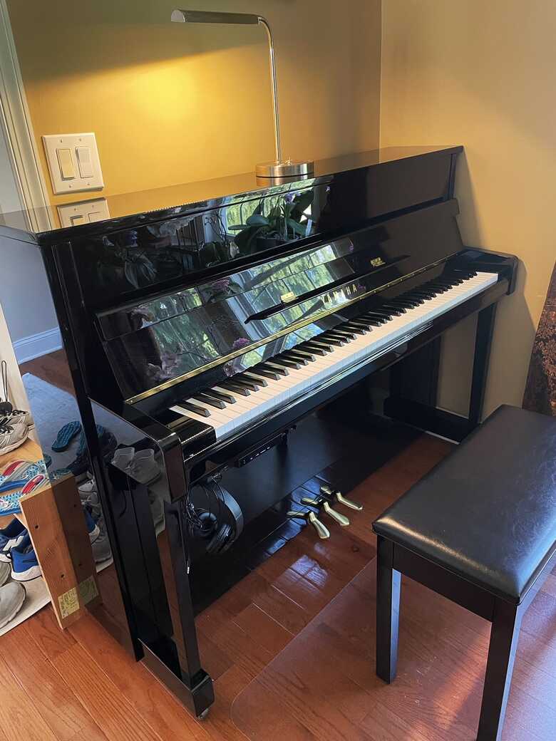 Mint condition Yamaha B2 SC2 Upright Piano 