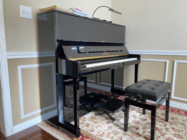 Kawai K-500 high gloss upright piano like new condition